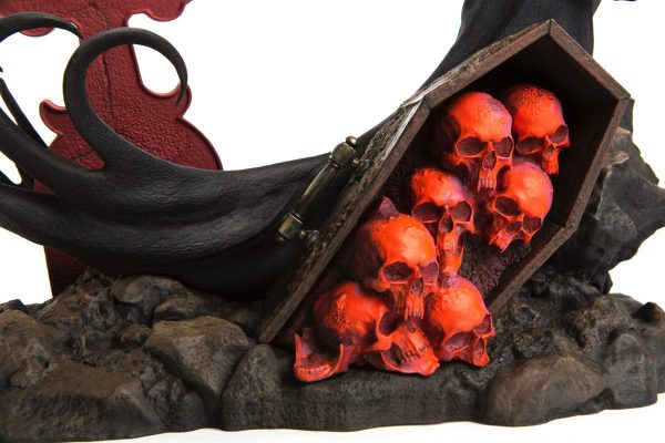 Batman & Dracula: Red Rain Statue (Exclusive) Online - Image 4